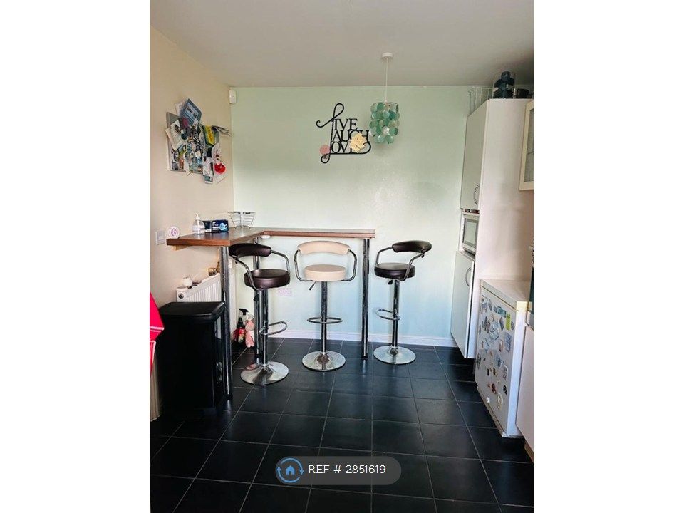 Property photo 2 of 18 Kitchen