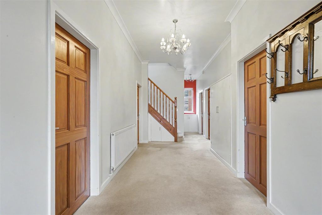 Property photo 3 of 36 Hallway 1_2.Jpeg