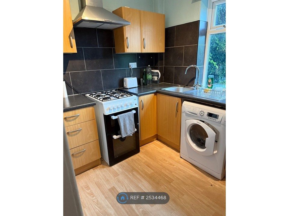 Property photo 3 of 6