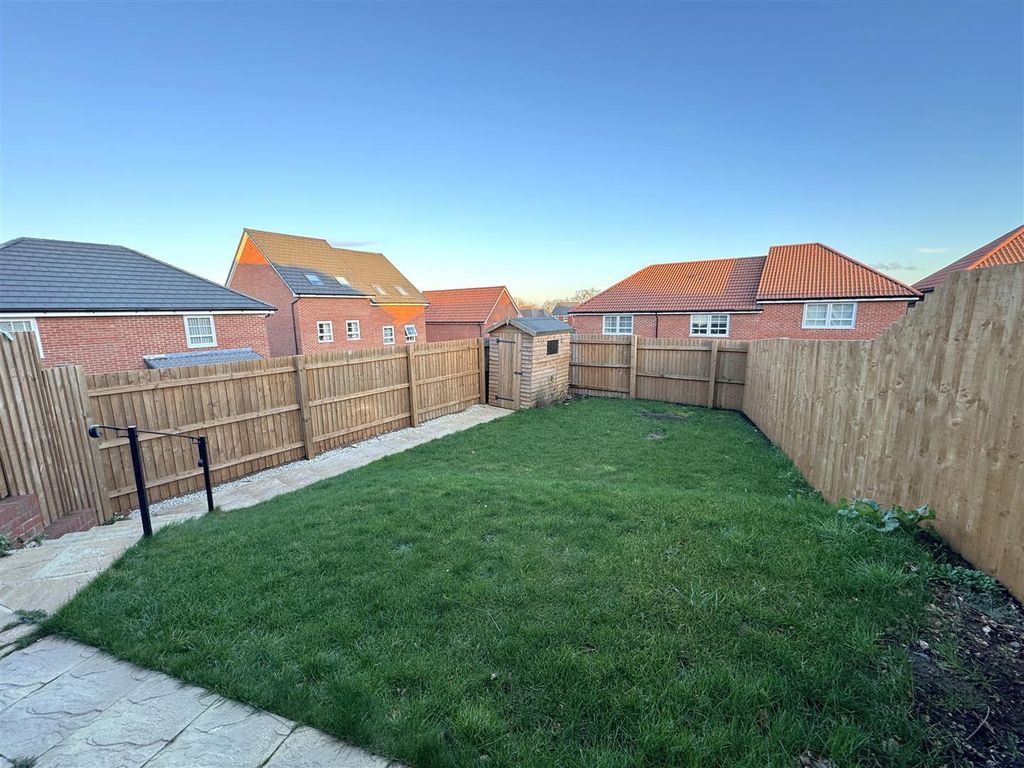 Property photo 2 of 10