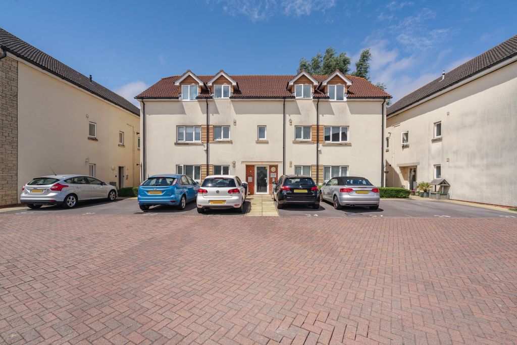 Property photo 1 of 14 18