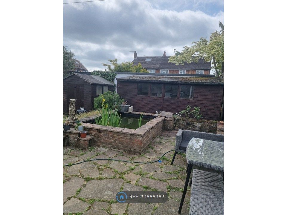 Property photo 2 of 23