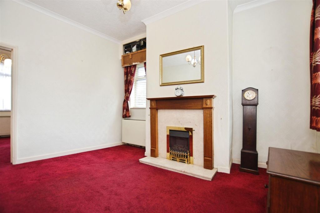 Property photo 2 of 17 Dining Room