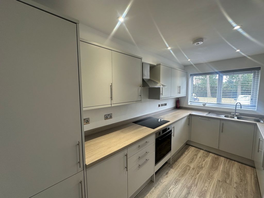 Property photo 2 of 11 Kitchen