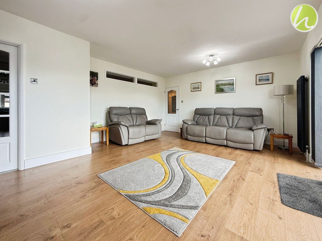 Property photo 3 of 31