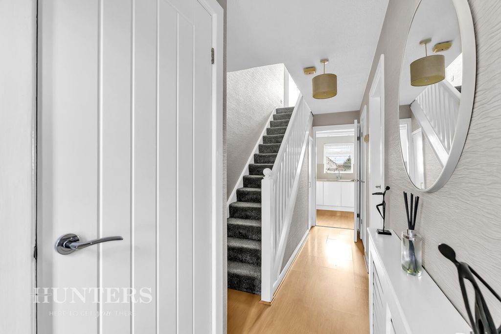 Property photo 3 of 19 Hallway