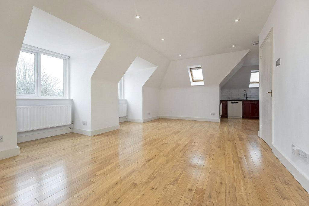 Property photo 1 of 16 Picture No. 04