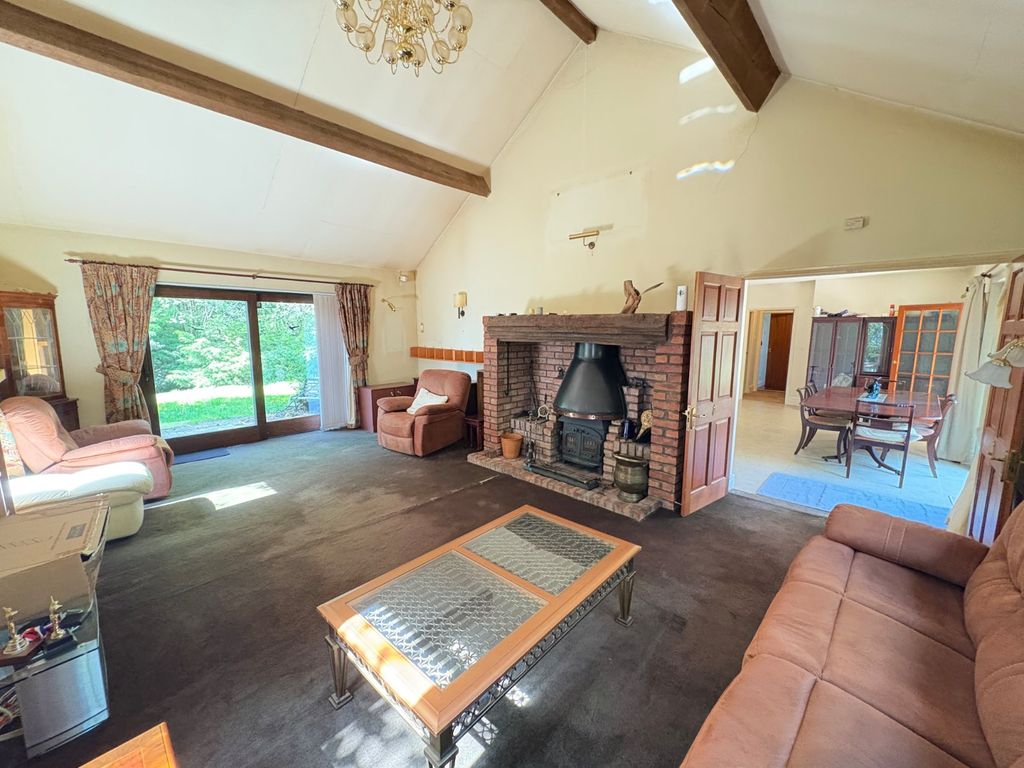 Property photo 1 of 21 Picture No. 11