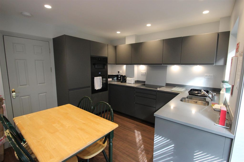 Property photo 3 of 12 Img_3227.Jpg