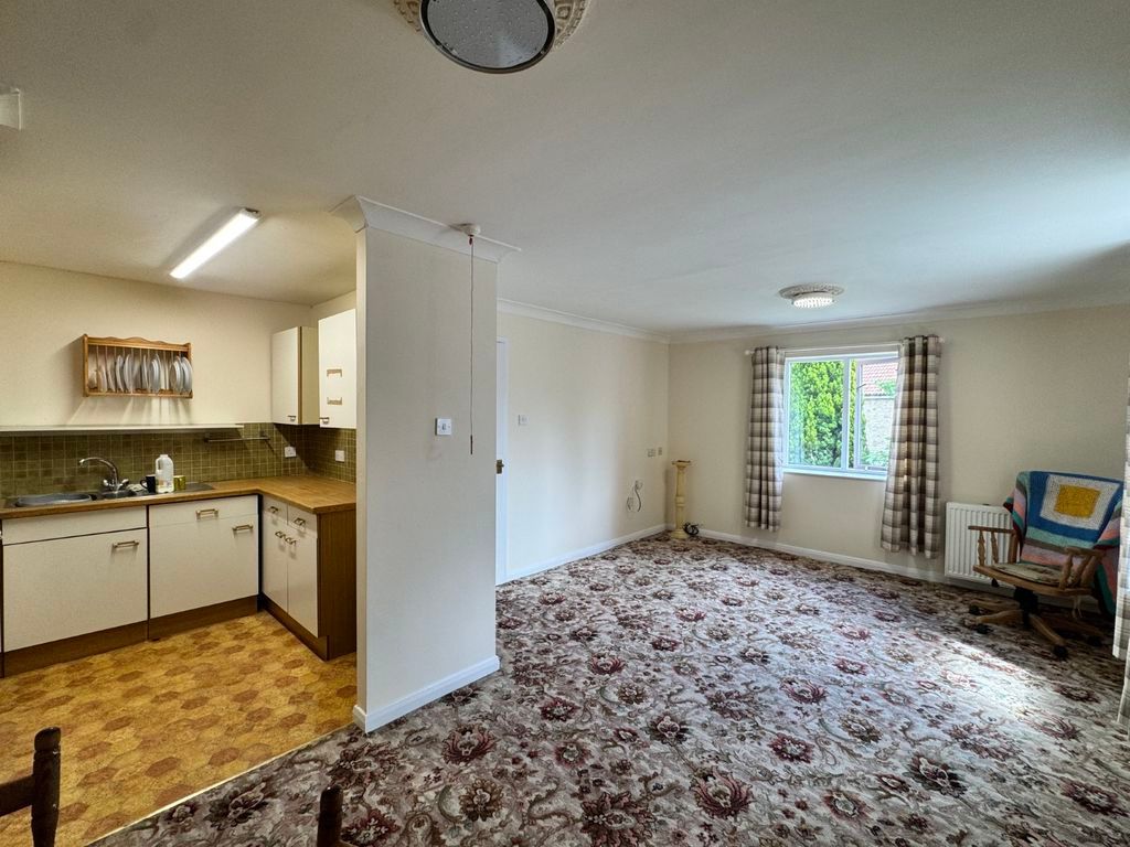Property photo 2 of 12 Photo 2