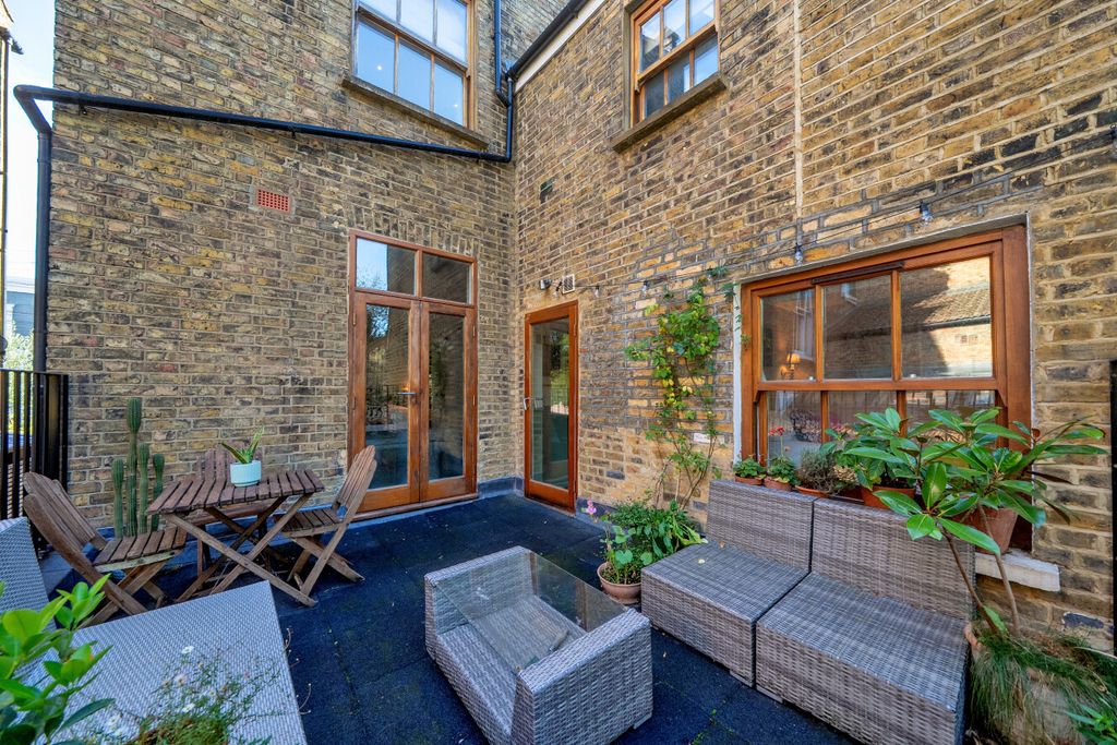 Property photo 3 of 20 1535002-4-1A13547...