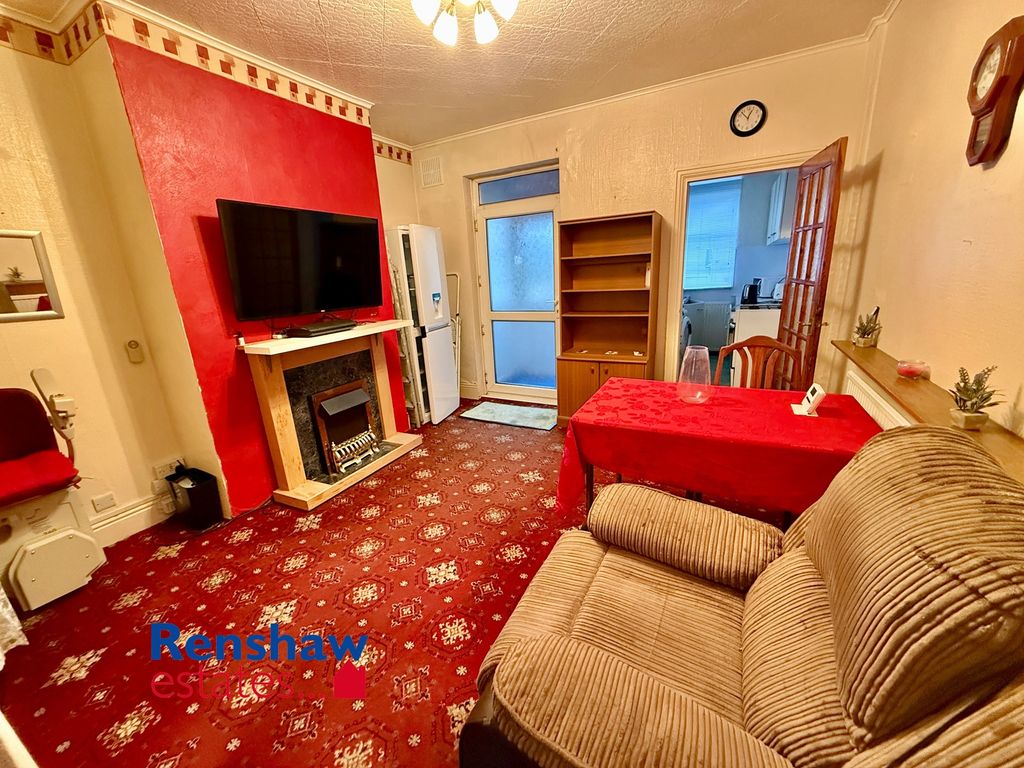 Property photo 3 of 9 Dr