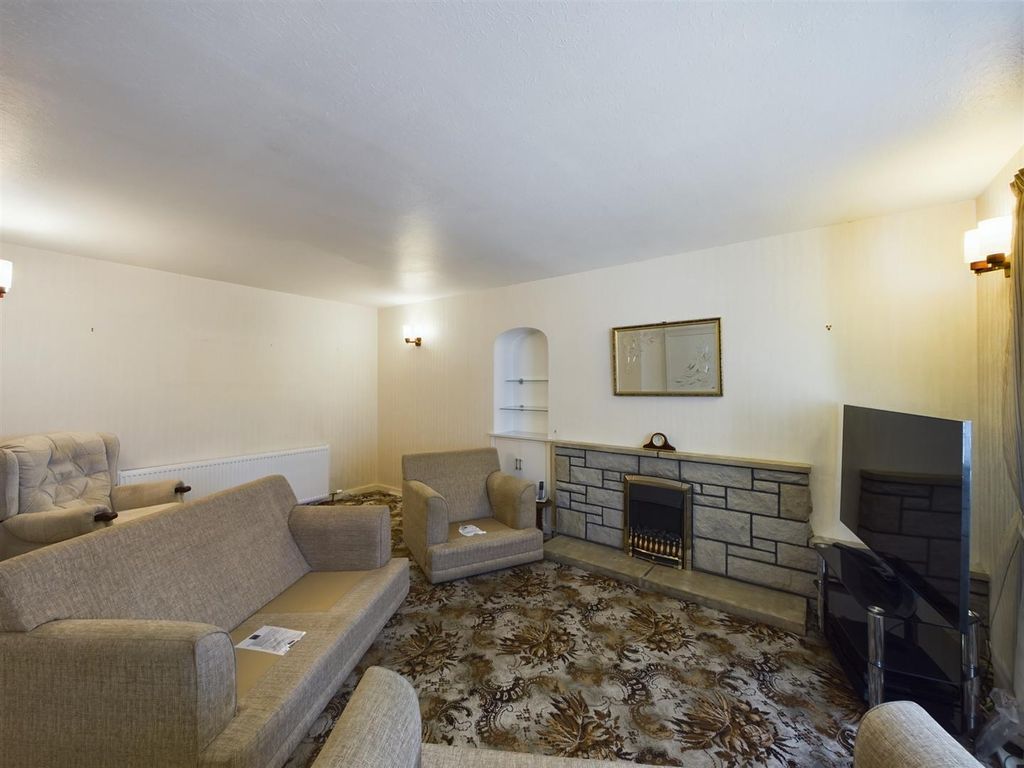 Property photo 3 of 25 Cam01258G0-Pr0073-Still009.Jpg
