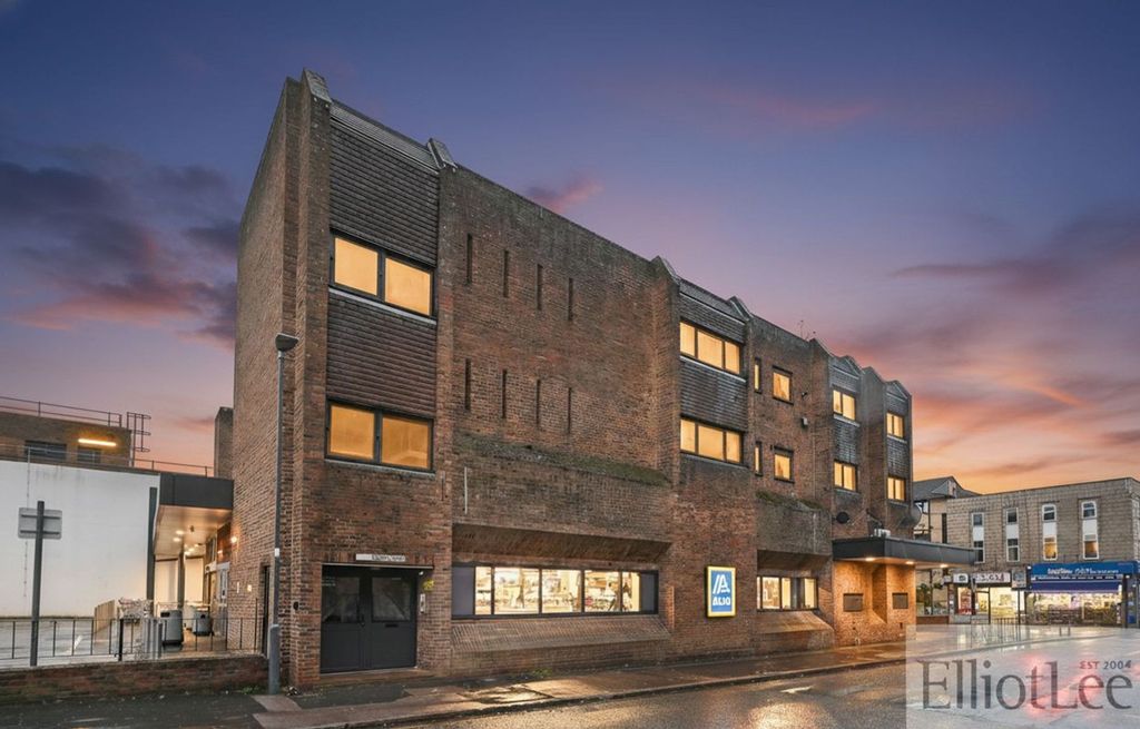 Property photo 1 of 6