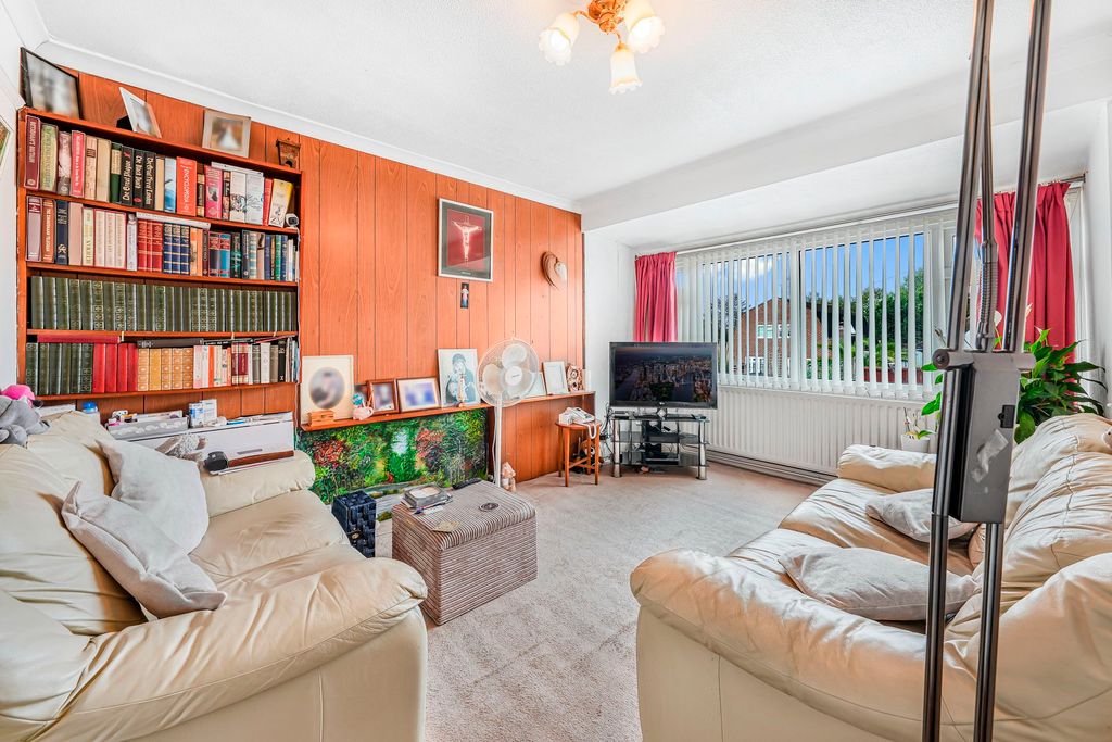 Property photo 3 of 24