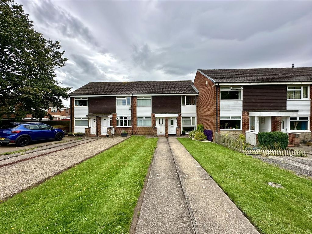 Property photo 2 of 12 Externally