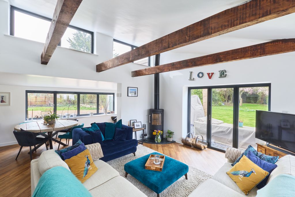 Property photo 2 of 30 Hurdle Hall 1303260012
