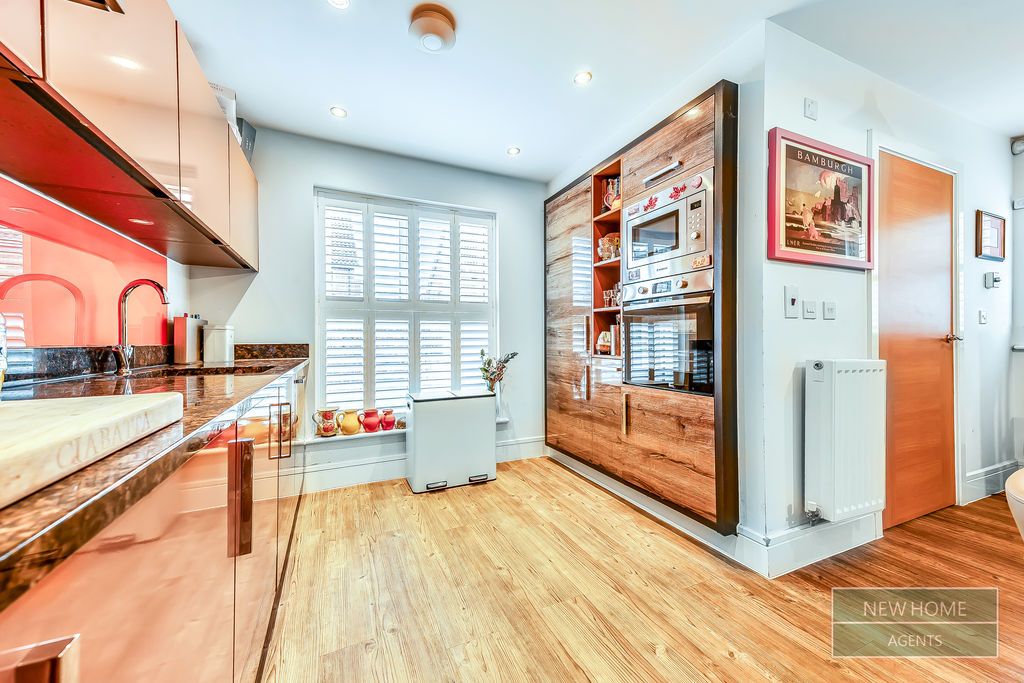 Property photo 3 of 19 Photo 2