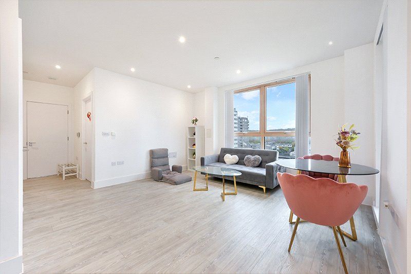 Property photo 3 of 12 Southmere