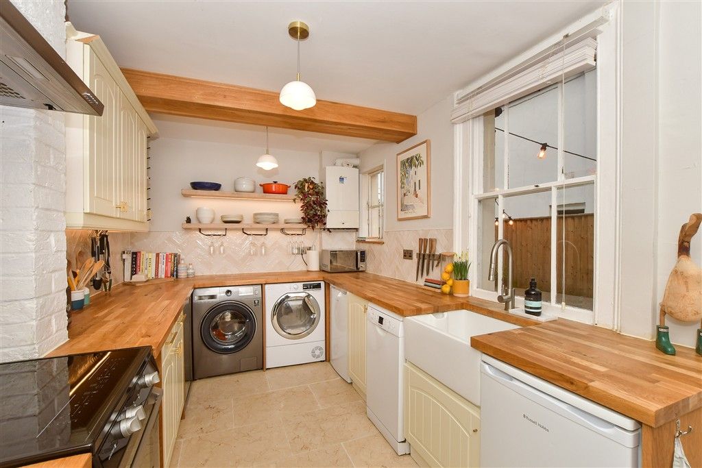 Property photo 3 of 15 Kitchen