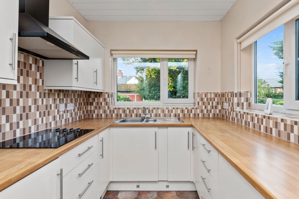 Property photo 3 of 29