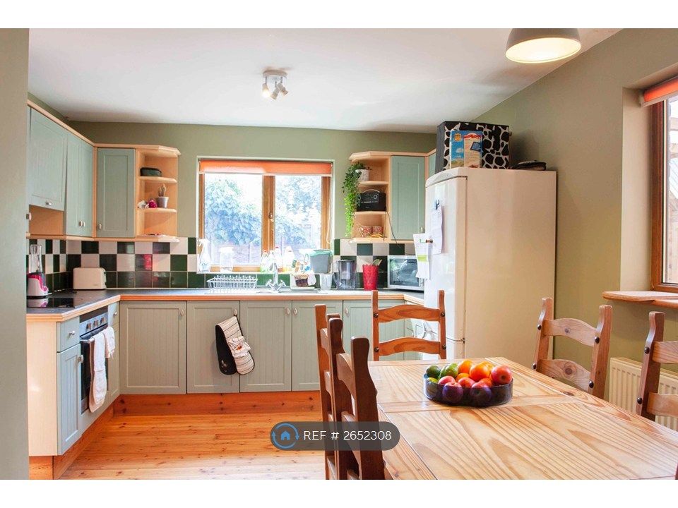 Property photo 1 of 11 Kitchen / Diner