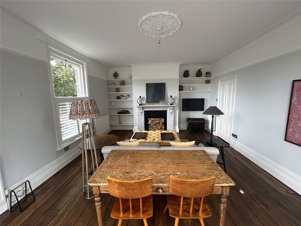 Property photo 3 of 8 Picture No. 05