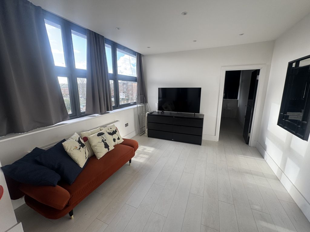Property photo 1 of 4 One Bed Flat To Rent - Southall Ub1