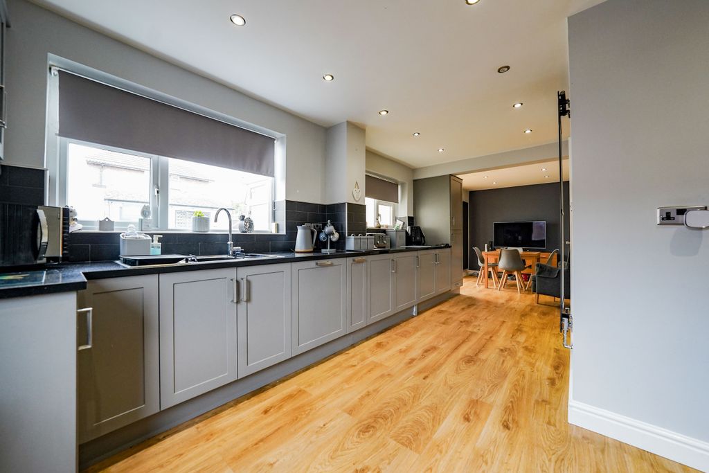 Property photo 3 of 31 Dsc02593