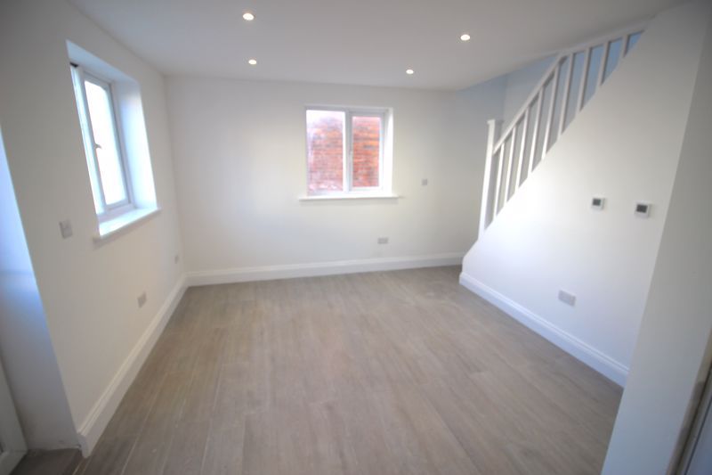 Property photo 3 of 6 Photo 5