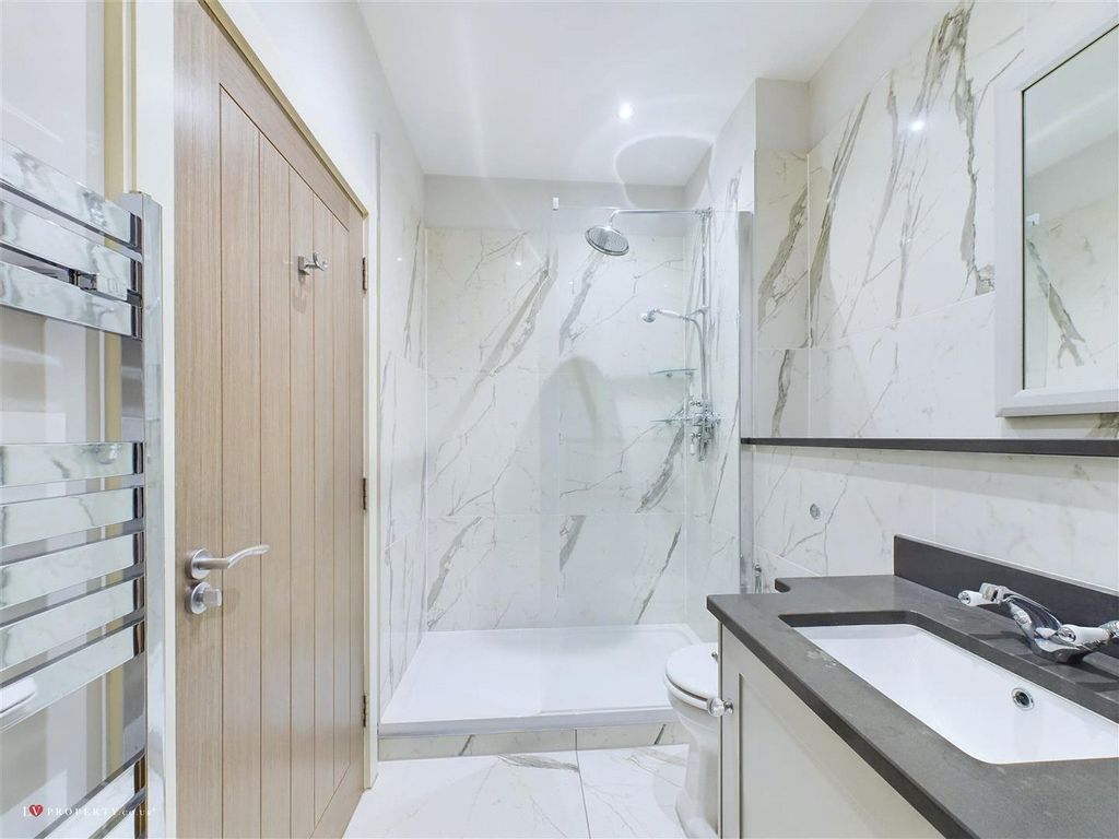 Additional image 9 of 2 bed flat for saleGreat Charles Street Queensway, Birmingham, West Midlands B3