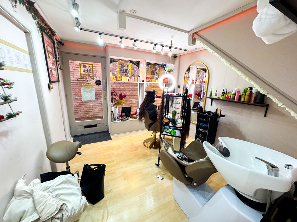 Property photo 2 of 9 Photo 3