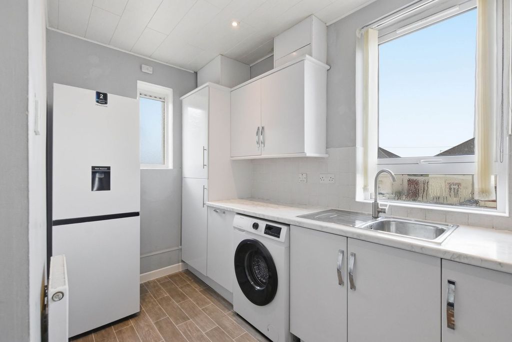 Additional image 8 of 2 bed flat for saleIrvine Road, Crosshouse KA2