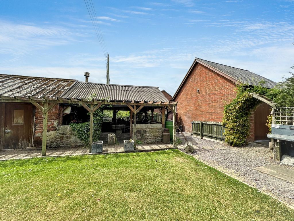Property photo 2 of 51