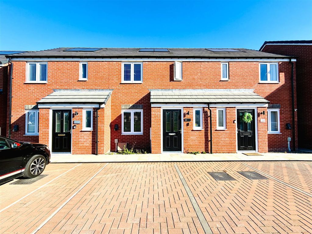Property photo 1 of 19 Front External