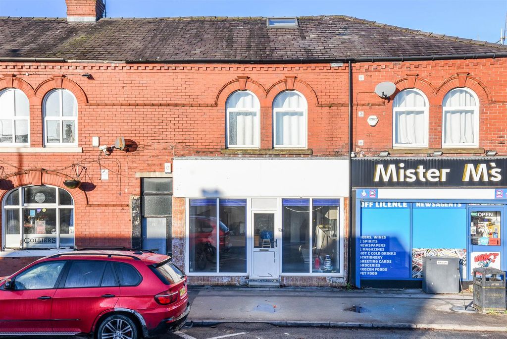 Property photo 1 of 17 Front External