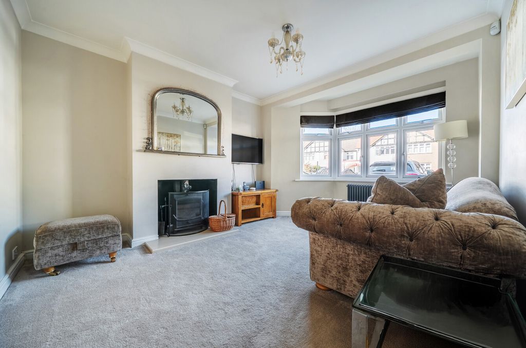 Property photo 2 of 25 1423687-16-69A990...