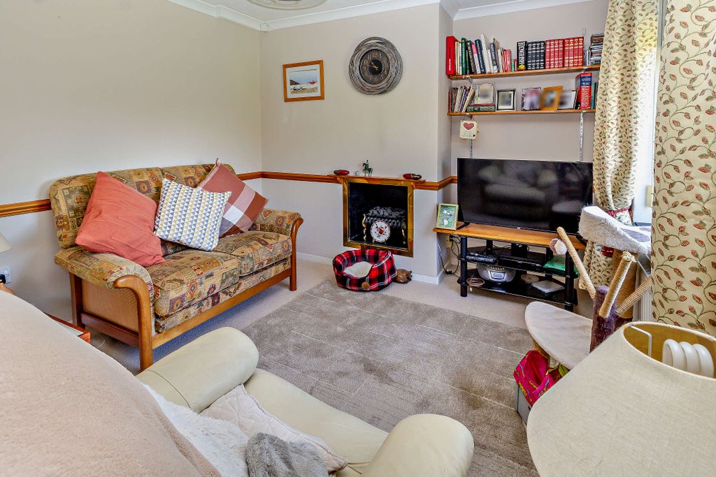 Property photo 3 of 15