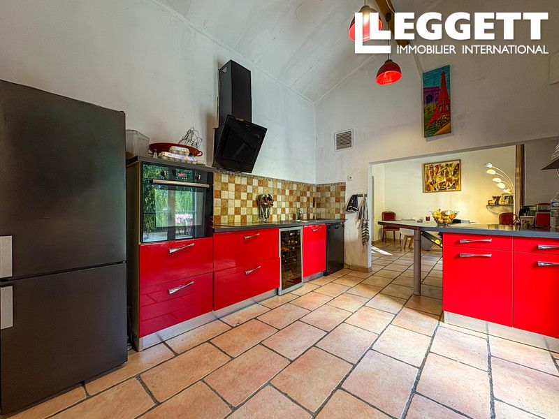 Property photo 3 of 10