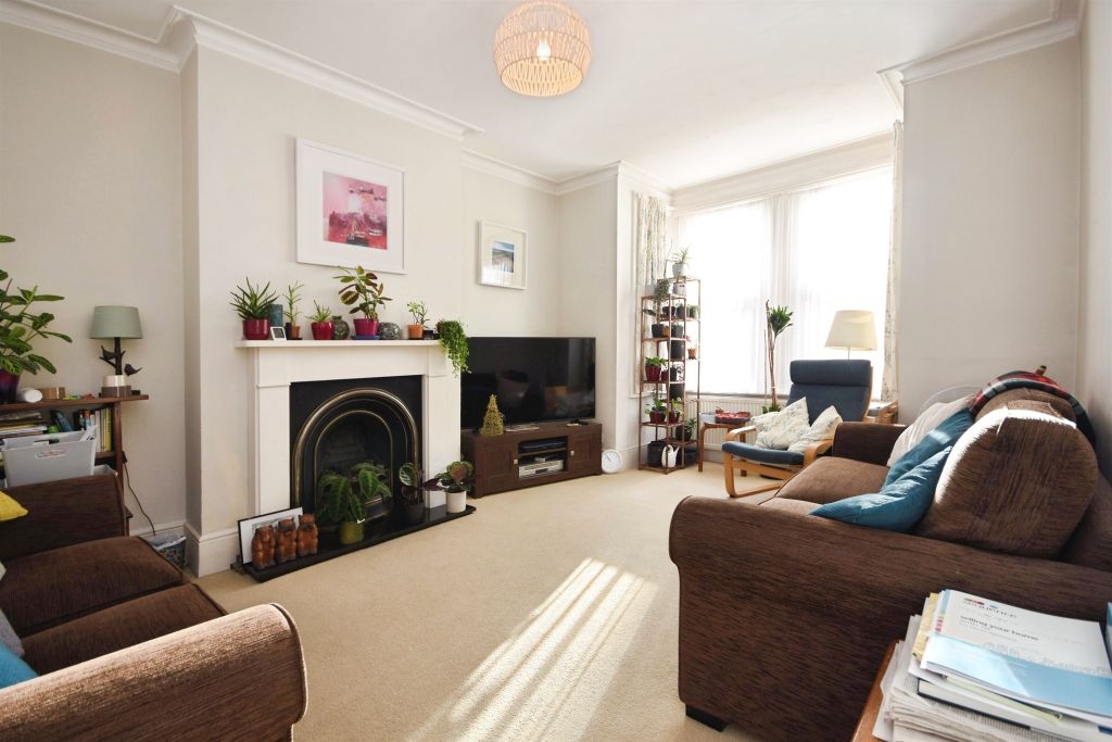 Property photo 2 of 11