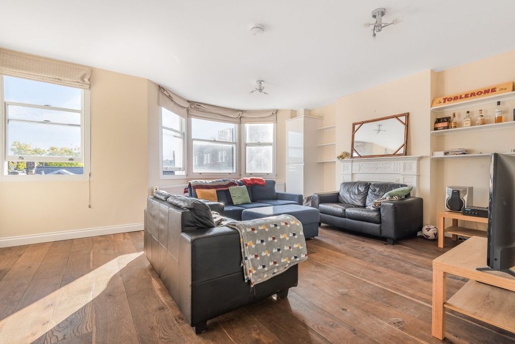 Property photo 2 of 15 647235 (15)