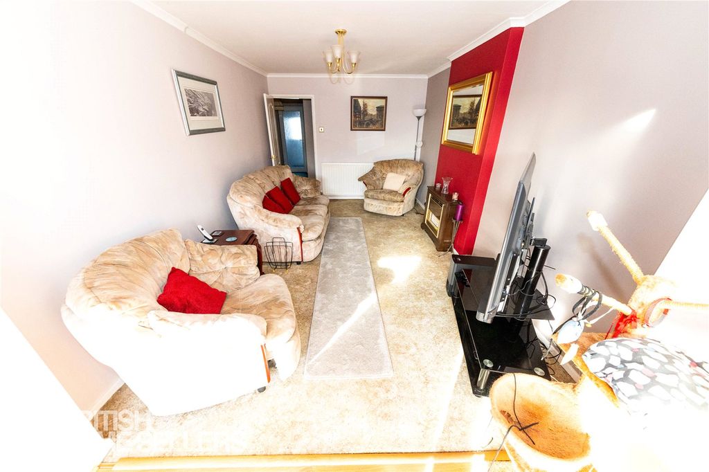 Property photo 2 of 26 Picture No. 11