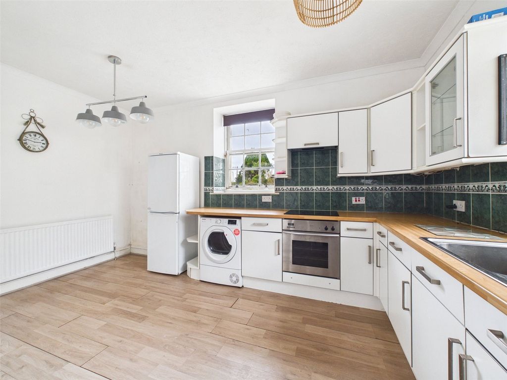 Property photo 3 of 12 Picture No. 17