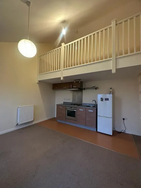 Property photo 3 of 9