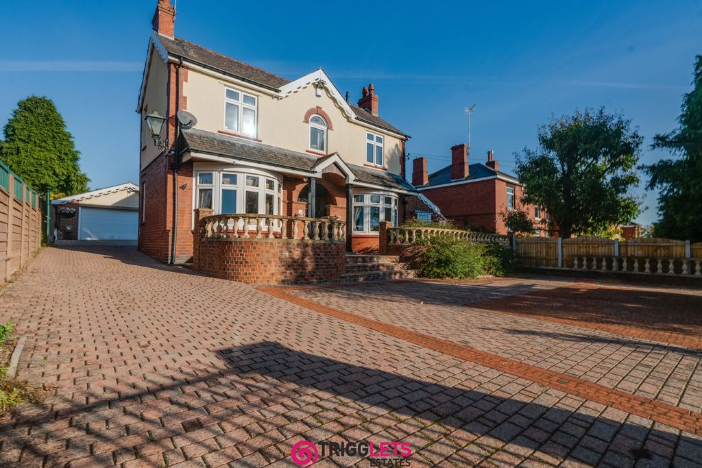 Property photo 1 of 52