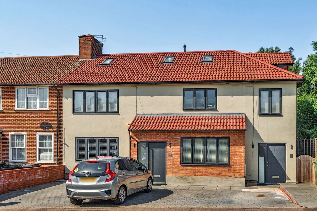 Property photo 1 of 19 External