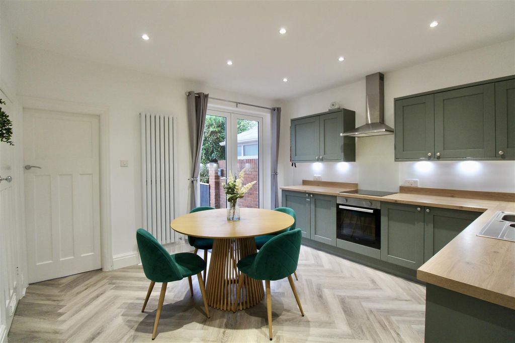 Property photo 2 of 16 Img_2584 2.Jpg