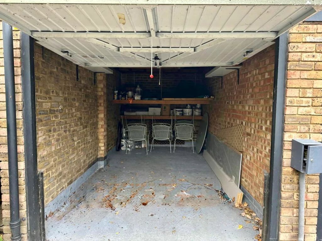 Property photo 3 of 3