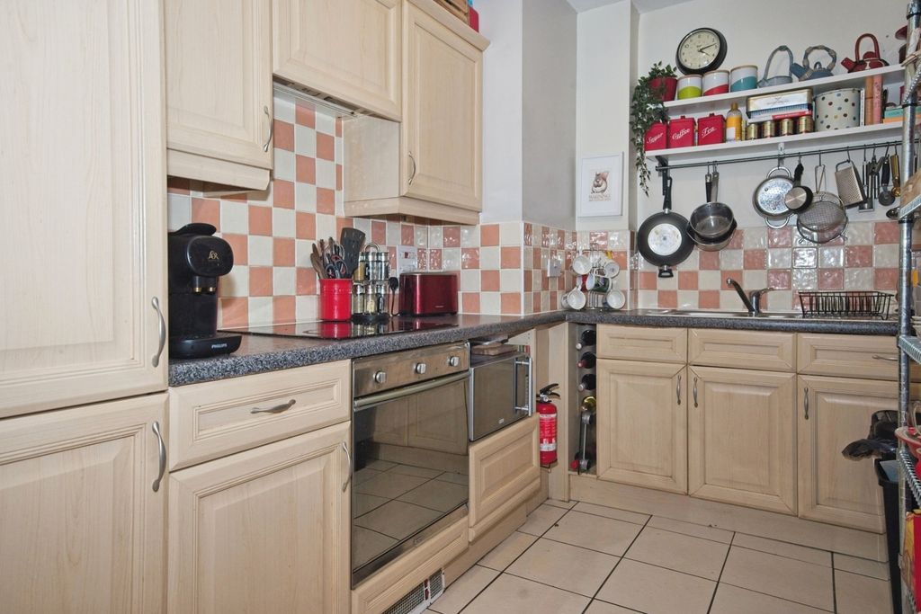 Property photo 2 of 13 Separate Kitchen