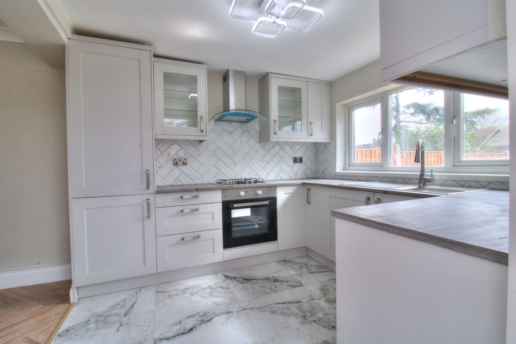 Property photo 3 of 18 Img_2076_7_8